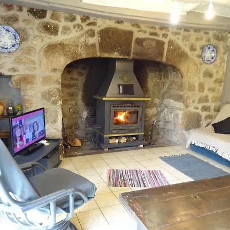 Montpeyroux, 3 Pieces, 4 Personnes - Fr-1-601-19 Holiday home Montpeyroux (Aveyron)